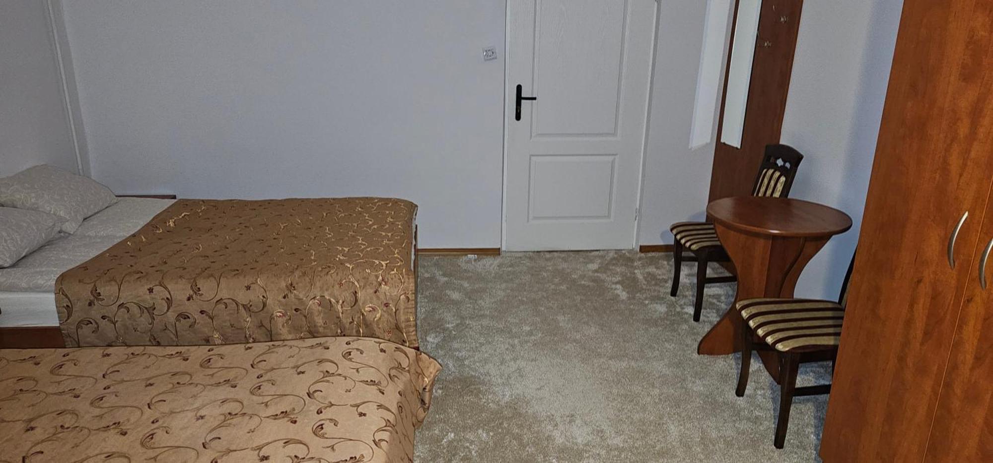 Rest Hostel Airport Modlin Nowy Dwor Mazowiecki Luaran gambar