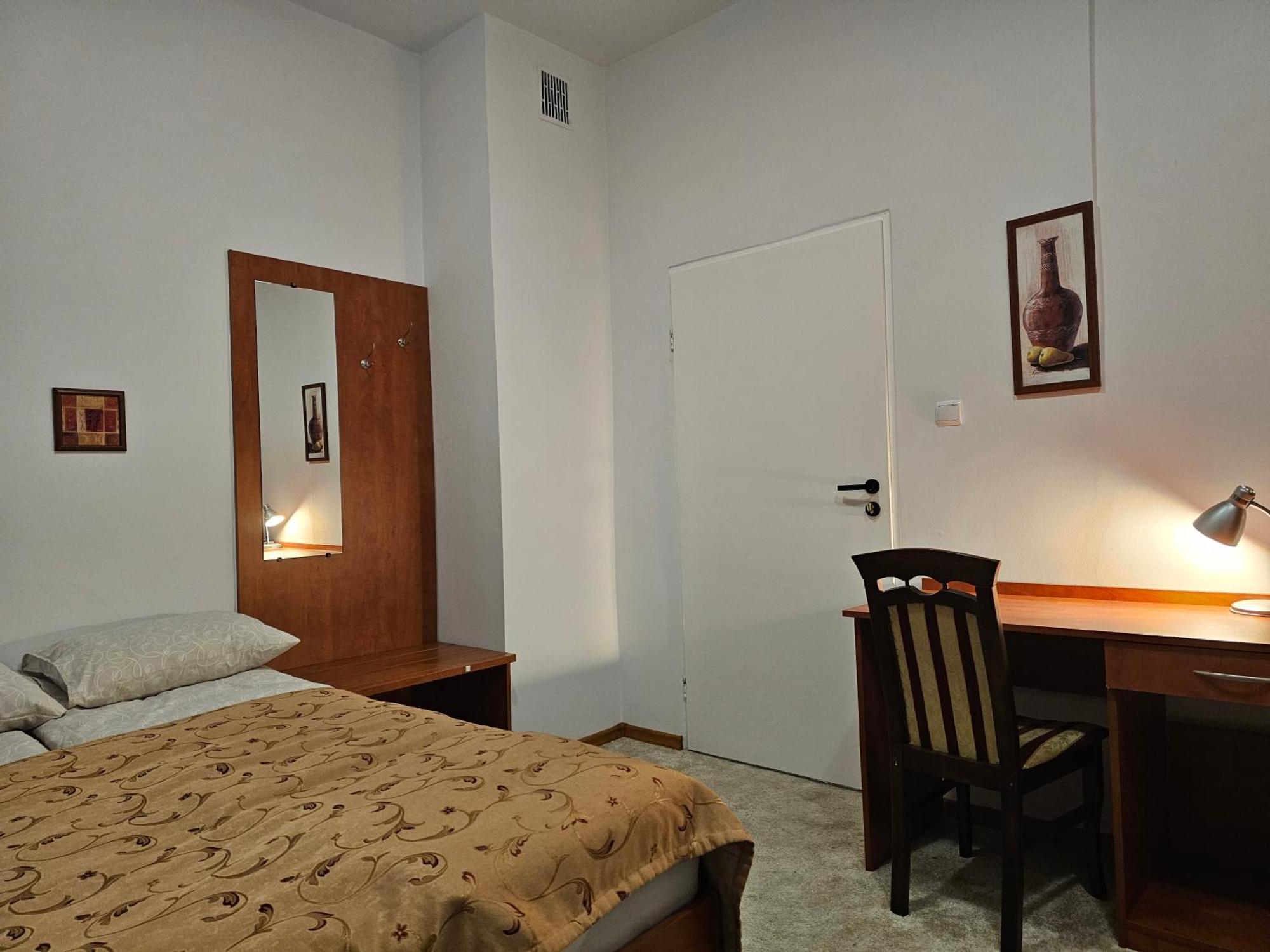 Rest Hostel Airport Modlin Nowy Dwor Mazowiecki Luaran gambar